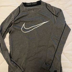 Kids Nike pro long sleeve size S
